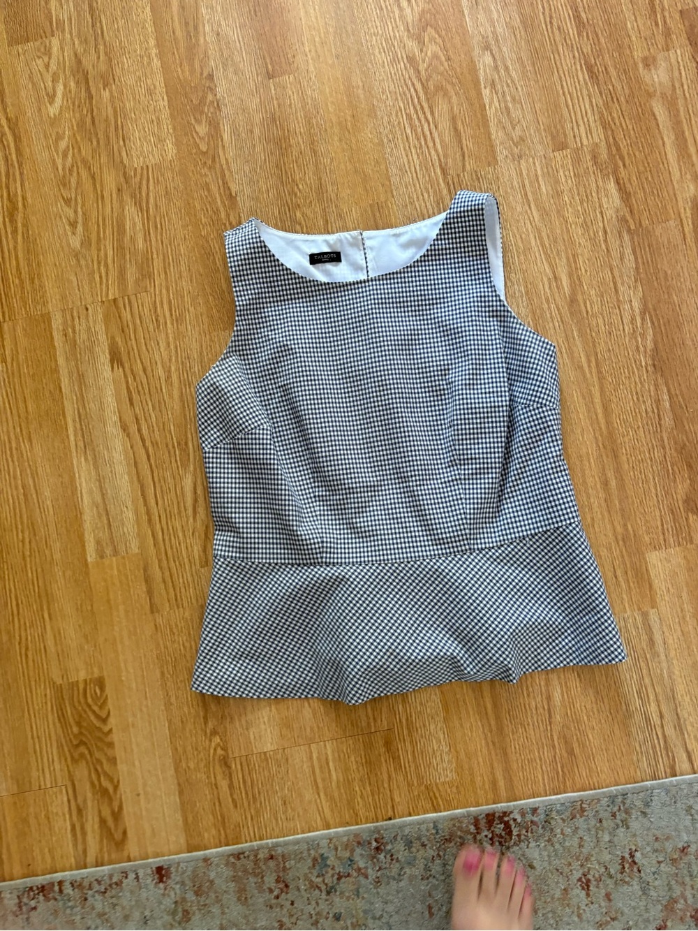⸻

Talbots Navy & White Gingham Peplum Top – Sleeveless - Picture 3 of 3